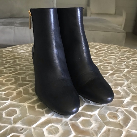 LIKE NEW!  MICHAEL Michael Kors Alane Flex Bootie - Picture 4 of 12